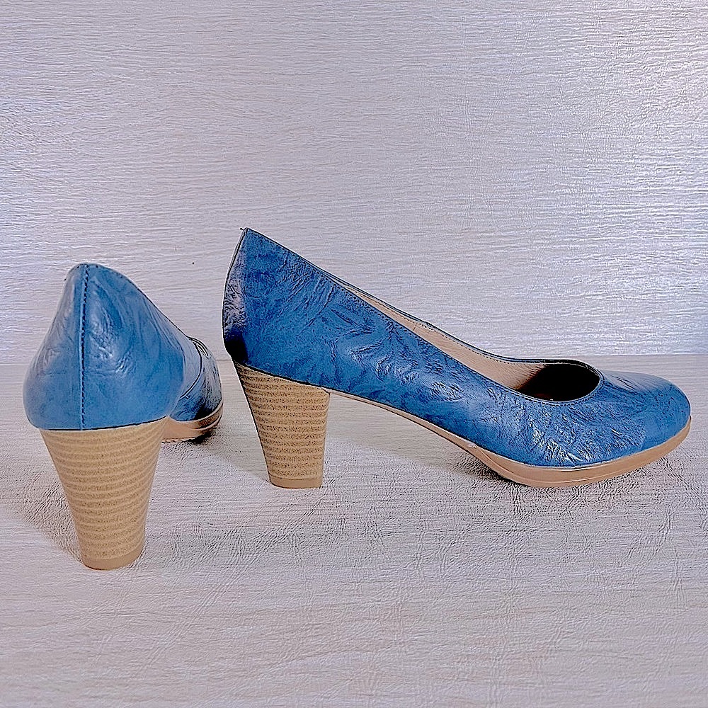 NEW leather Alex & Tai women’s pumps / made in Spain